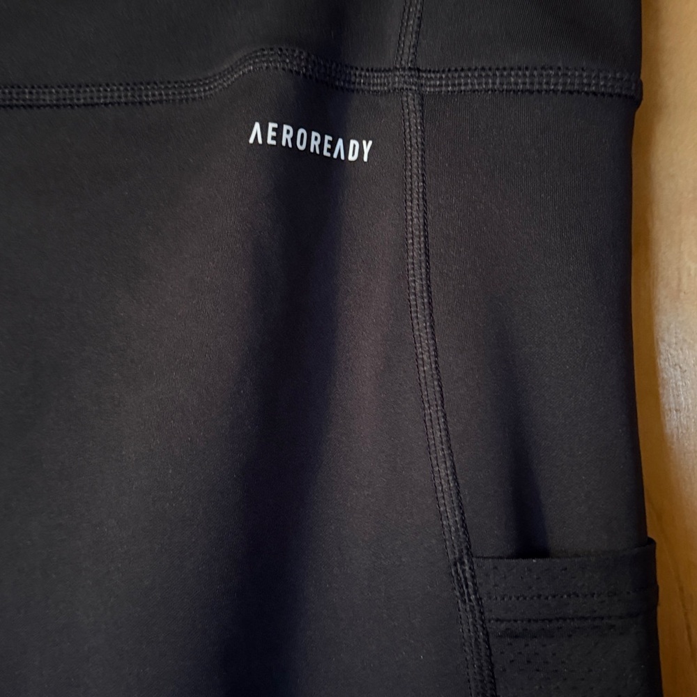 Adidas AEROREADY Three Stripe 7/8 Leggings - Picture 3 of 8